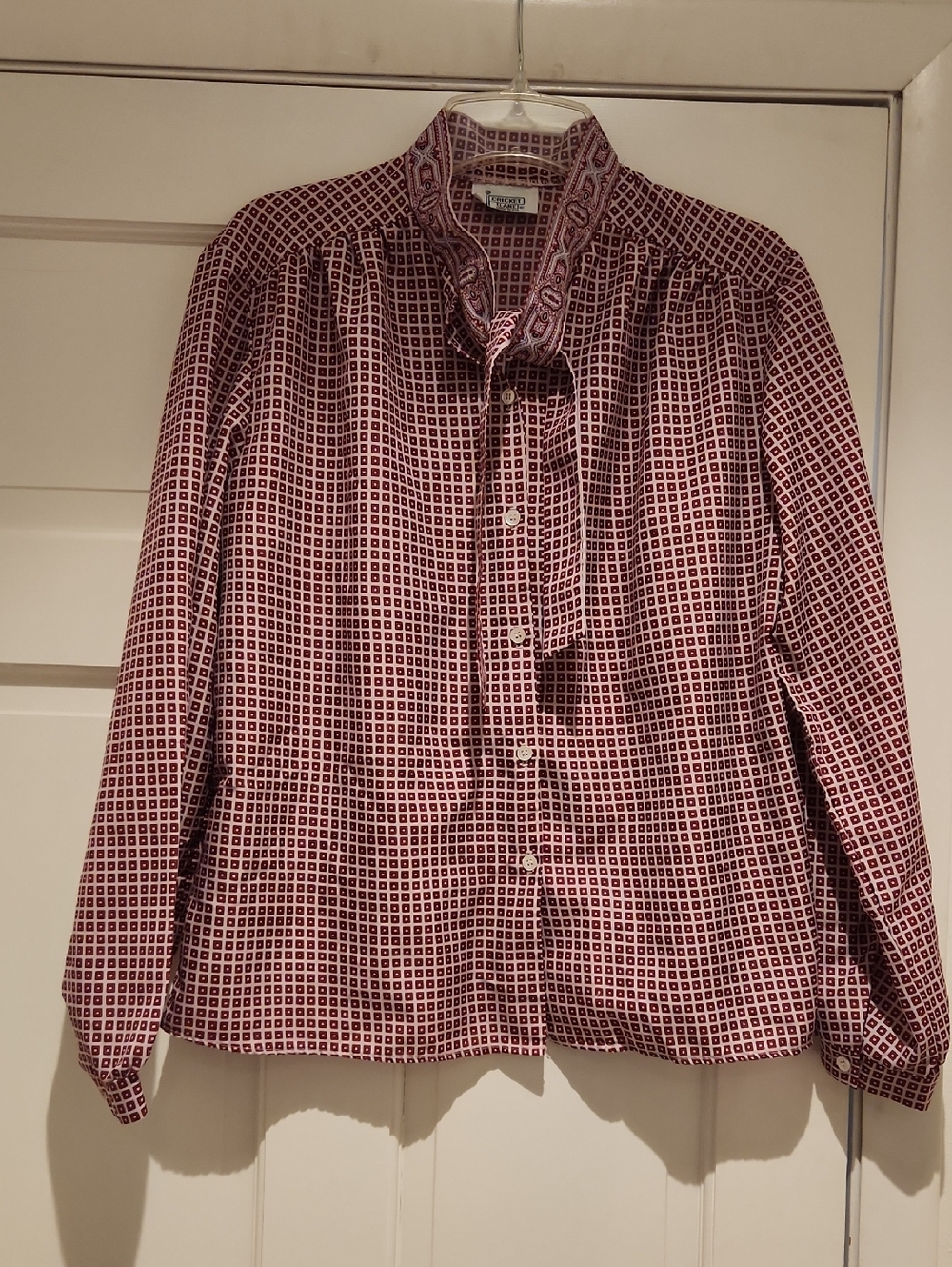 Vintage Cricket Lane Women's Burgundy Pattern Button-Up Shirt Attached Scarf